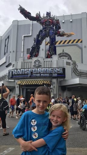 Nate and Morgan enjoy some sibling bonding time at Universal Studios