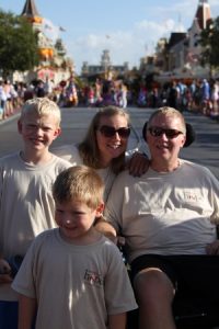 Read more about the article Family Spotlight: The Crawford and Loner Families maintain hope in the face of ALS