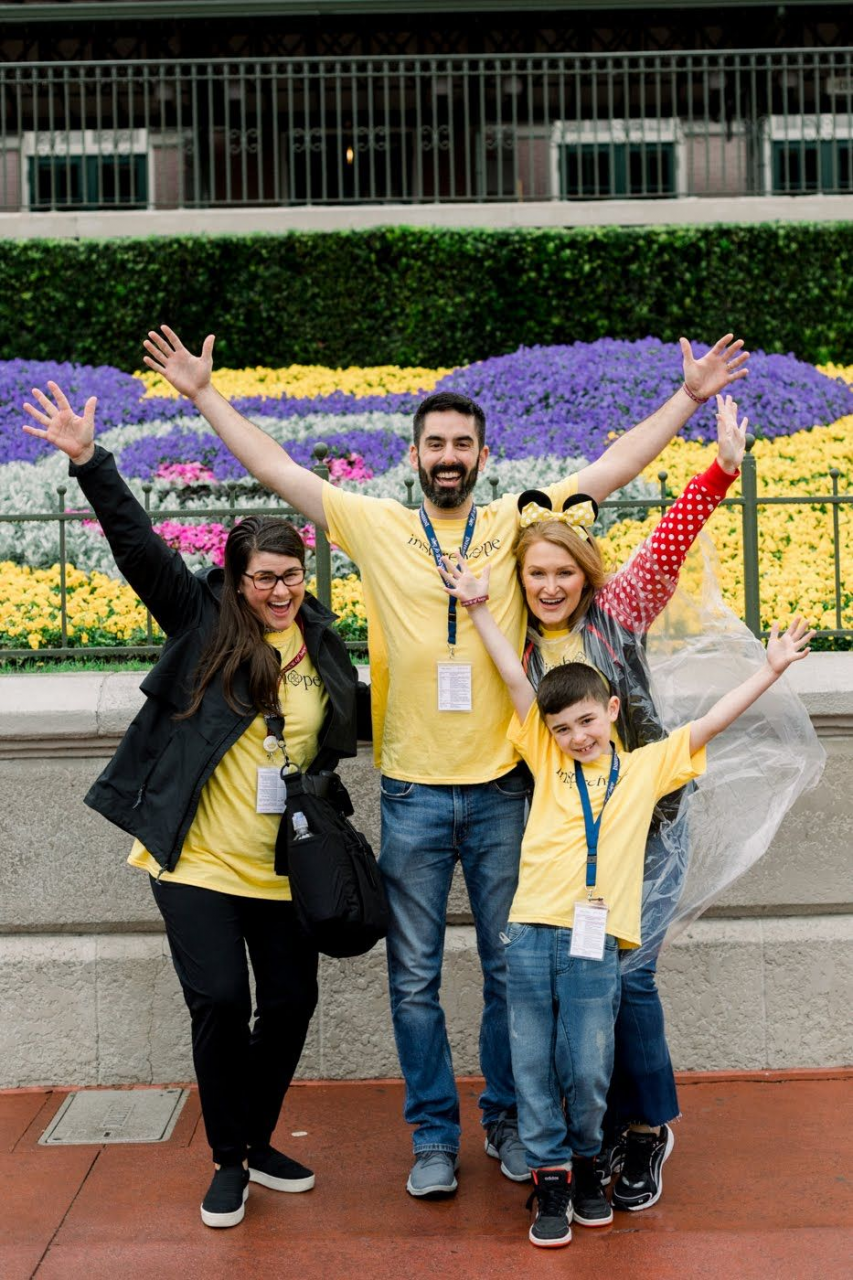 Shelly, far left, serving a family on an IoH Legacy Retreat®