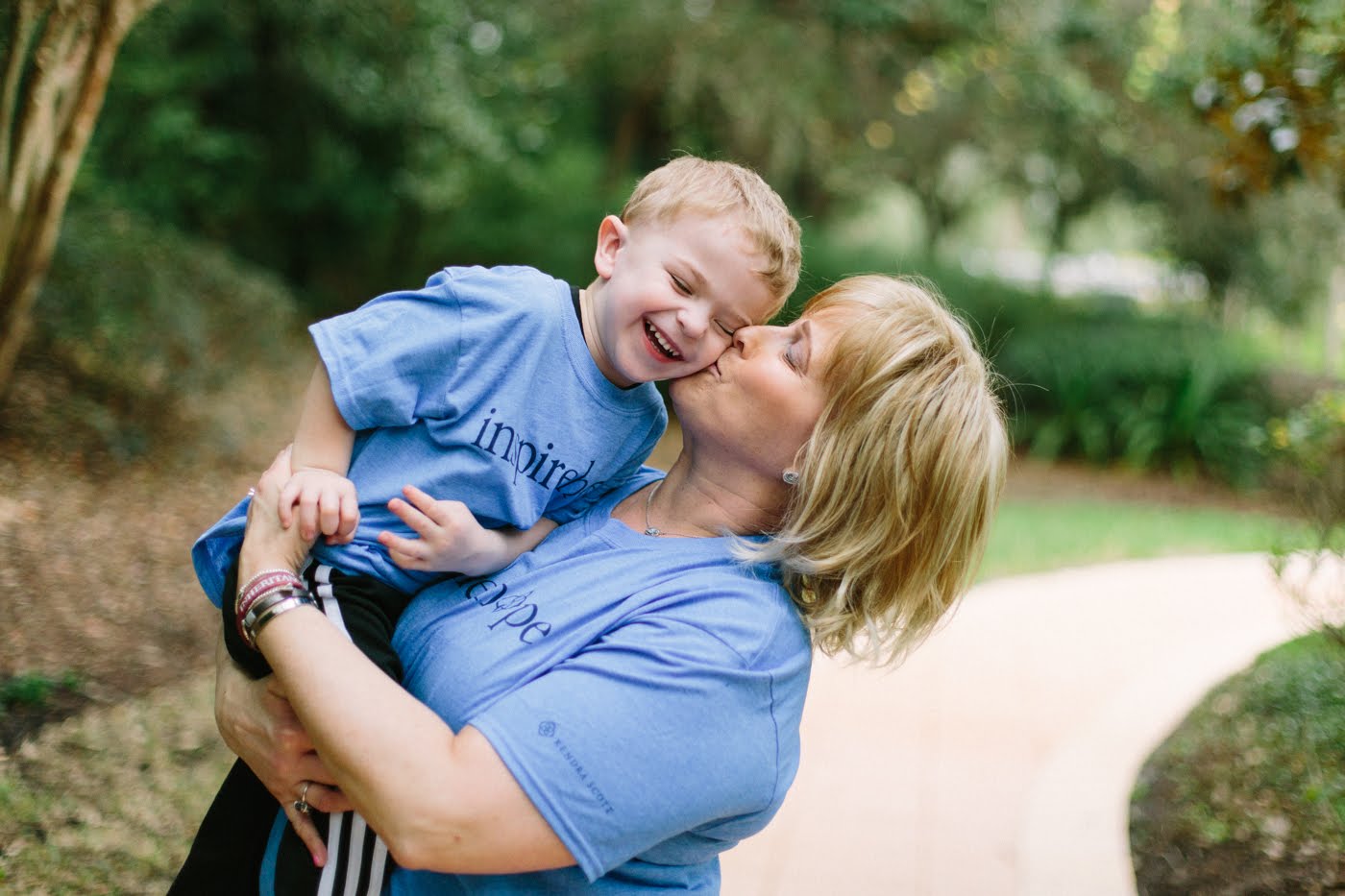 You are currently viewing Faces of Holley Day: Laura’s Journey of Hope and Giving Back