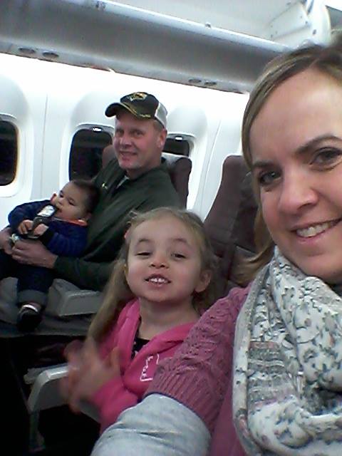 image3 Tessa and her family on an airplane